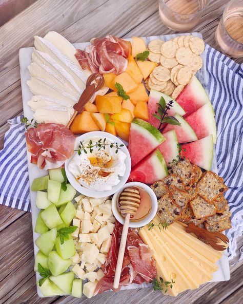 Summer Grazing Board. - DomestikatedLife Small Summer Charcuterie Board, Summer Grazing Board, New England Food, Backyard Party Food, Platters Ideas, Plate Inspiration, Charcuterie Picnic, England Food, Charcuterie Ideas