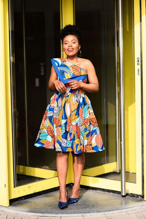 South African Traditional Dresses, Short Gown Styles, Stylish Naija, African Traditional Wear, Ankara Short Gown Styles, Shweshwe Dresses, Ankara Short, Outfit Dinner, African Fabric Dress