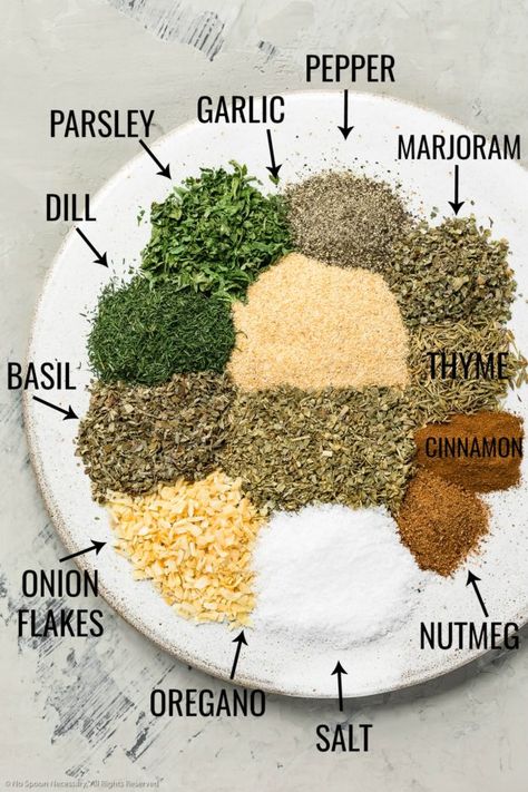 This homemade Greek seasoning mix is the perfect way to add authentic flavor to any dish!  This DIY spice blend is made with pantry staples and easily mixed together in minutes!! #homemade #Greek #seasoning #DIY #recipe Mediterranean Seasoning, Greek Spices, Homemade Dry Mixes, Dry Rub Recipes, Homemade Spice Mix, Spice Blends Recipes, Spice Mix Recipes, Greek Seasoning, Homemade Spice Blends