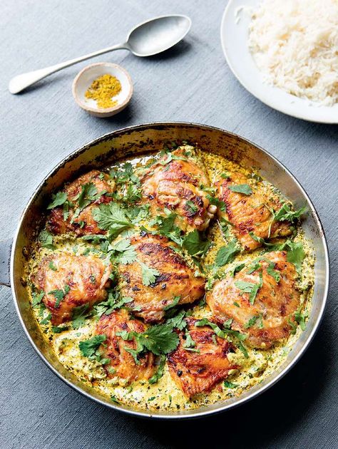 Coriander Chicken - The Happy Foodie Coriander Chicken, Coriander Recipes, Duck Recipes, Curry Dishes, Curry Chicken Recipes, Green Chilli, Curry Recipe, Chicken Curry, Classic Dishes