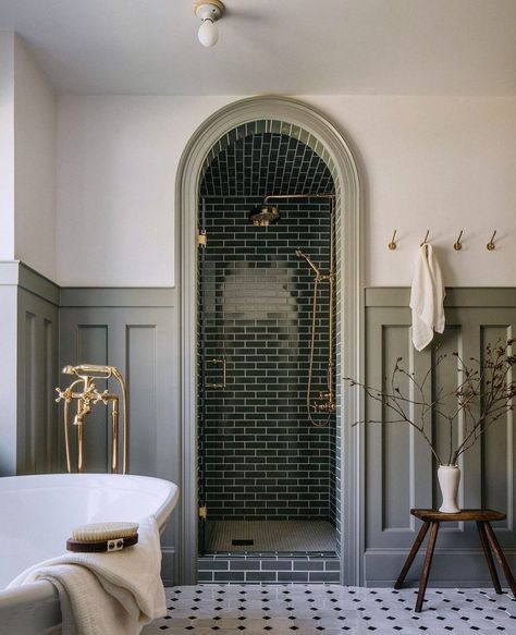 27 Beautiful And Moody Vintage Bathroom Ideas You Should See Master Bathrooms Moody, Modern Colonial Bathroom Design, Patterned Floor Bathroom Ideas, Bathroom For Master Room, Dream Home Makeover Bathroom, Kate Marker Bathroom, Moody Transitional Bathroom, Renovating Master Bath, Traditional Walk In Shower Ideas