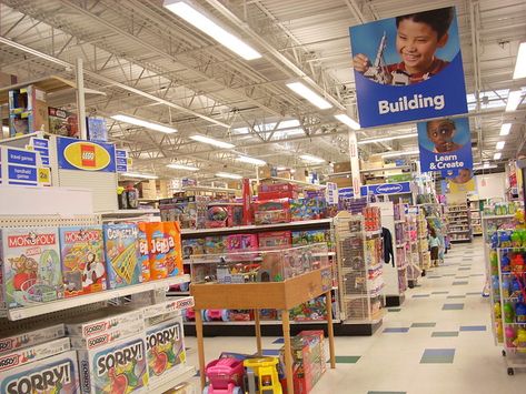 Toys R US interior | Toys R Us #8369 (30,000 square feet) 12… | Flickr 2000s Toys, Nostalgic Pictures, Baby Doll Accessories, Instagram Shopping, The 2000s, Newport News, Toys R Us, Baby Disney, Doll Accessories