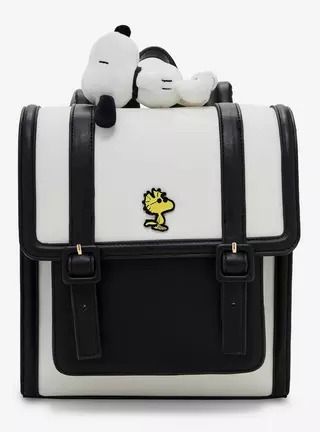 Cute Bags For School Backpacks, Snoopy Backpack, Aesthetic Wishlist, Snoopy Sleeping, Mochila Fjallraven Kanken, Snoopy Bag, Snoopy Stuff, Brown Backpack, Snoopy Comics