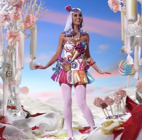 Katy Perry Halloween Costume, Katy Perry Halloween, Candy Land Costumes, Katy Perry Music, Katy Perry Costume, Katy Perry Outfits, Candy Costume, Katy Kat, Candy Costumes