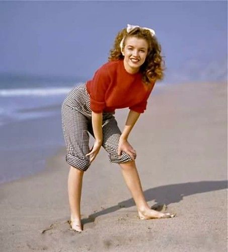 Norma Jeane 1945 | Peter Buchorne | Flickr Young Marilyn Monroe, Sleeping Beauty 1959, Star Actress, Fitness Video, Norma Jean, Norma Jeane, Planet Of The Apes, Beauty Icons, Silver Screen