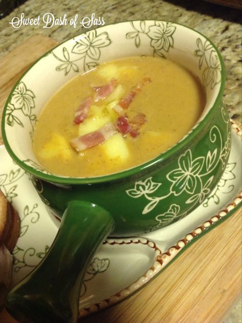 Apple Bacon Pumpkin Soup -- the perfect Fall recipe.  The Apple and Bacon is the perfect combo flavor with the pumpkin.  www.SweetDashofSass.com Recipe With Pumpkin, Bacon Soup Recipes, Mcintosh Apples, Pie Pumpkin, Bacon Soup, Pumpkin Spice Syrup, Pumpkin Roll, Pumpkin Apple, Pumpkin Soup