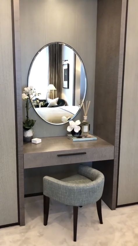 Puffy For Dressing Table, Dressing Puffy Chair, Bedroom Toilet Table, Hotel Dressing Table, Dressing Table Chair Ideas, Dressing Table Design Bedrooms Luxury, Console Chair, Modern Dressing Table Designs Bedrooms, Dressing Room Table