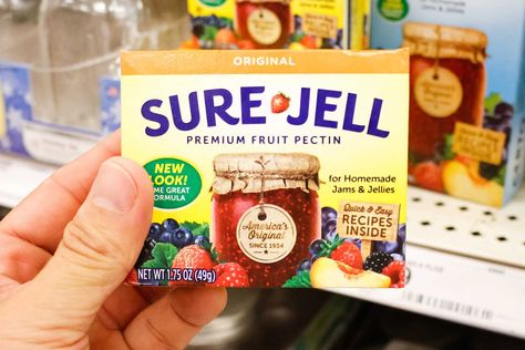 15 Sure Jell Recipes (Easy Homemade Jams) Surejell Blackberry Jelly, Sure Jell Jam Recipes, Surejell Strawberry Jelly, Sure Gel Strawberry Jam, Sure Jell Freezer Jam Recipes, Sure Gel Strawberry Freezer Jam, Sure Jell Blueberry Jam Recipe, Blueberry Freezer Jam Recipe Sure Jell, Surejell Recipes