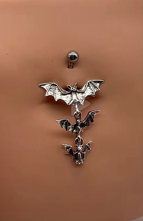 Goth Percinings, Alt Belly Button Piercing, Goth Belly Piercing, Naval Piercing Jewelry, Goth Belly Button Piercing, Piercings Goth, Naval Piercing, Goth Piercings, Hip Piercings