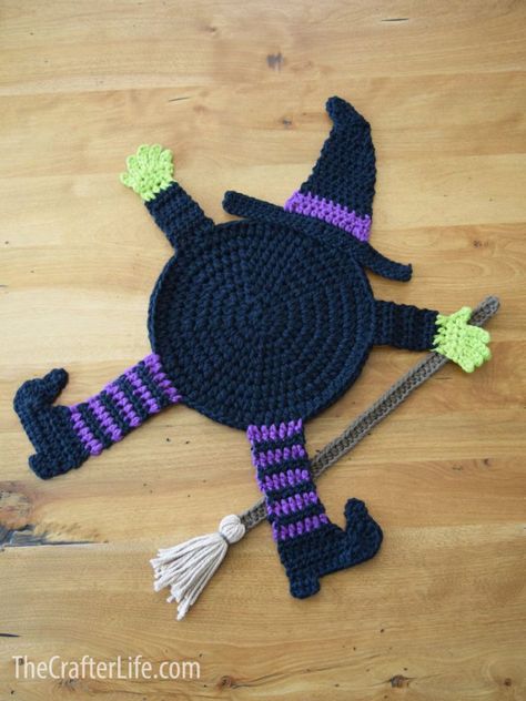 10+ Halloween Coaster Free Crochet Pattern and Paid Witch Pot, Crochet Pour Halloween, Autumn Crochet, Halloween Things, Fall Crochet Patterns, Crochet Halloween, Confection Au Crochet, Potholder Patterns, Halloween Crochet Patterns