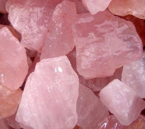 Rose Quartz Properties, Pink Quartz Crystal, Wholesale Roses, Yucca Valley, Great Wedding Gifts, Rose Pastel, Pink Vibes, January Birthstone, Everything Pink