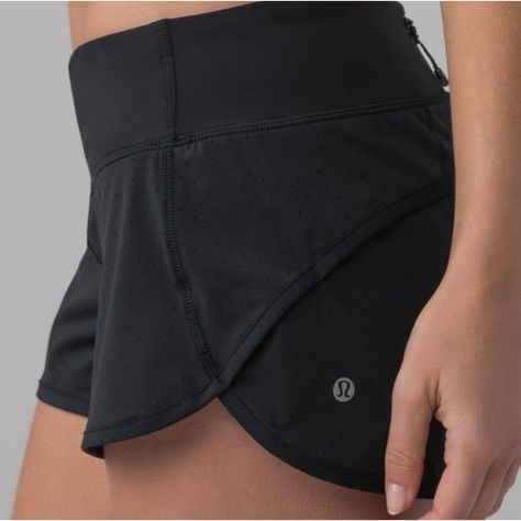 Lululemon Speed Shorts 3" Perforated Black Size 8 Approximately 32" Waist, 11" Rise, 3" Inseam Brand New With Tags, No Flaws Lulu Shorts Outfit, Cute Lululemon Outfits Summer, Lululemon Shorts Outfit, Cute Lululemon Outfits, Black Lululemon Shorts, Lulu Lemon Shorts, Bodycon Dress Homecoming, Lulu Shorts, Swim Shorts Women