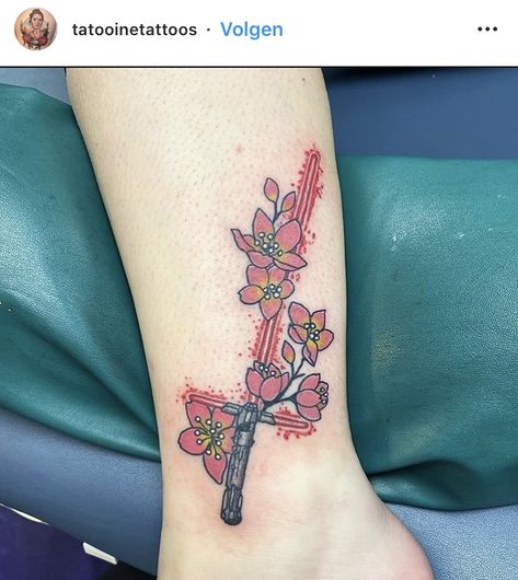 Kylo Ren Lightsaber Tattoo, Neotrad Flowers, Lightsaber Tattoo, Kylo Ren Star Wars, Kylo Ren Lightsaber, Red Lightsaber, Ren Star Wars, Star Wars Kylo Ren, Tattoo Traditional