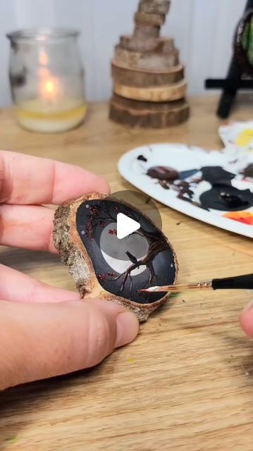 Daily Dose Of Sketch ✏️ on Instagram: "Bethany Coker, the artist behind My Timeless Timber, creates intricate miniature paintings on slices of fallen tree branches. Each unique piece is crafted from branches collected during hikes and camping trips, then preserved in epoxy resin to enhance durability and shine.

Artist: @mytimelesstimber_art 

#art #painting" Paintings On Wood, Rock Painting Tutorial, Fallen Tree, Fairy Garden Crafts, Miniature Paintings, Resin Art Painting, Craft Room Decor, Cute Paintings, Halloween Painting