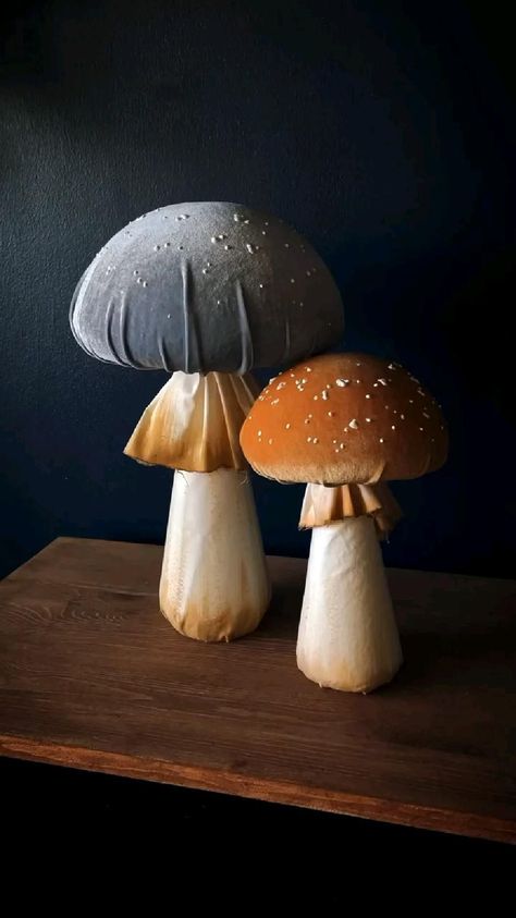 Relaxing Crafts, Woodland Living, Mushrooms Cottagecore, Velvet Mushrooms, Cottagecore Instagram, Mushroom Crafts, Apple Art, Garden Gnomes, Mushroom Decor