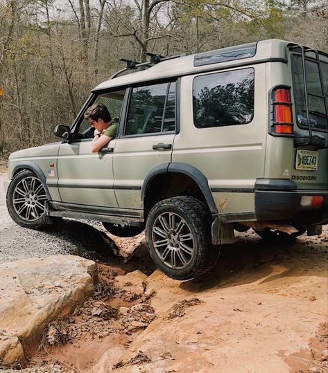 Land Rover Discovery Off Road, Green Land Rover, Defender Camping, 2003 Land Rover Discovery, Land Rover Defender Camping, Green Land, Land Rover Discovery 2, Discovery 2, Car Goals