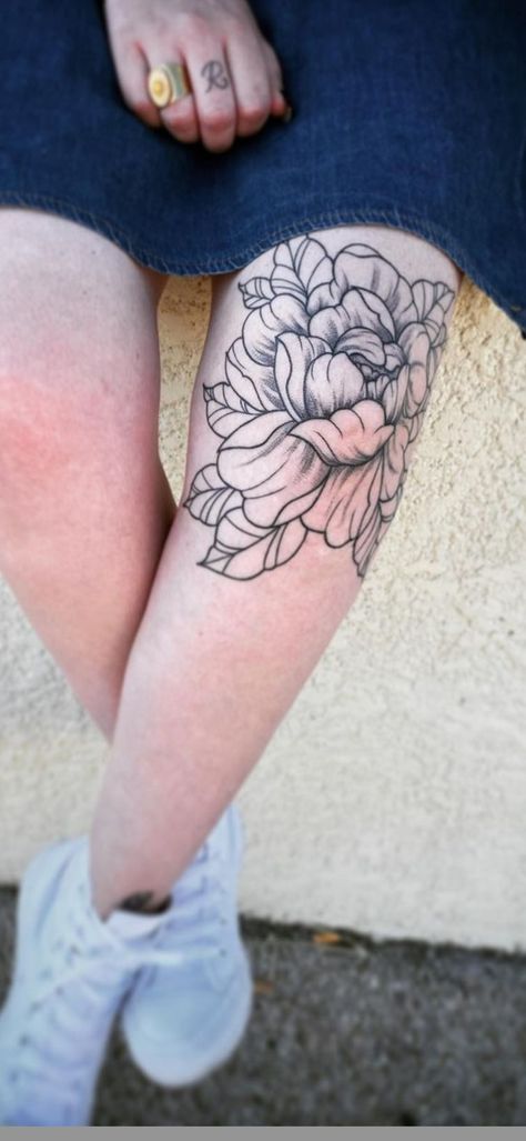 Peony Knee Tattoo, Knee Cap Tattoo, Tattoo Knee, Cap Tattoo, Peony Tattoo, Knee Cap, Peonies Tattoo, Knee Tattoo, I Tattoo