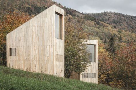 Gallery of Breitenbach Landscape Hotel 48° Nord / Reiulf Ramstad Architects - 20 Modern Cabin Design, Landscape Hotel, Hotels In France, Eco Hotel, Wooden Cabins, Built In Furniture, Travel Hotel, Unique Hotels, Modern Cabin