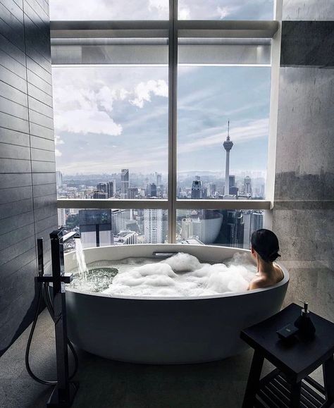 NOBASICSHIT on Instagram: “#MOOD” Baddie Apartment, Petronas Towers, Pretty Bathrooms, Small Bars, Rich Girl Lifestyle, Bathroom Design Luxury, Luxury Hotels, Bath Time, Kuala Lumpur