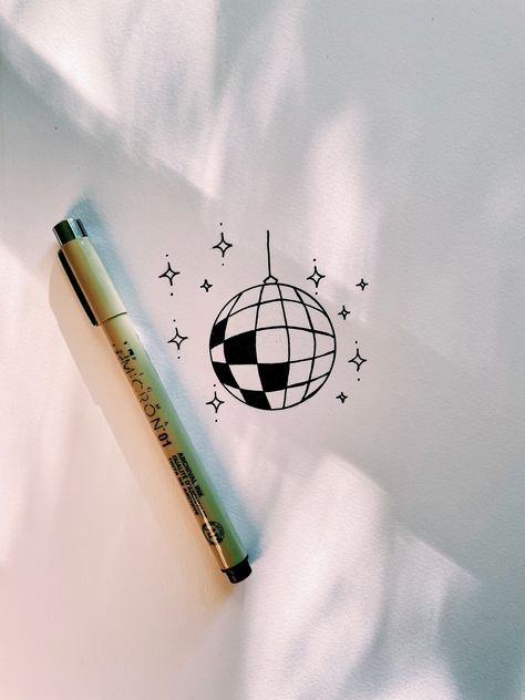 Having a disco moment...I have this doodle on a items in my shop - artist: Kayla Pettigrew Disco Doodle, Cute White Board Drawings, Cute Whiteboard Drawings, White Board Doodles, Mirror Doodle, Groovy Doodles, White Board Art, Whiteboard Doodles, Doodles Painting