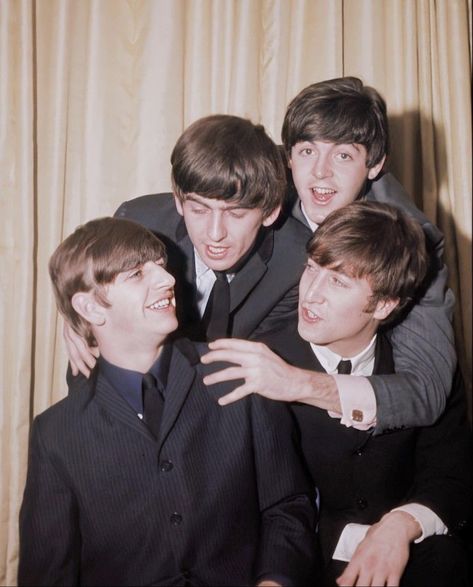 Beatles Wallpaper, Beatles Love, Beatles Photos, Bug Boy, Beatles Pictures, First Ladies, Beatles Fans, David Gilmour, The Fab Four