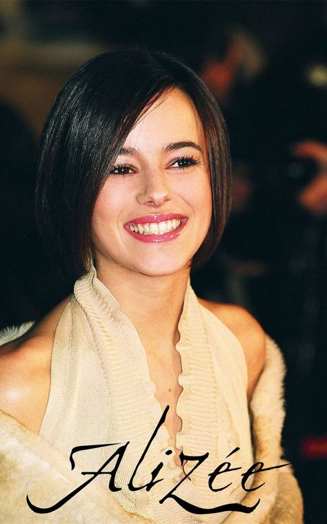 1984, Alizée Jacotey, known professionally as Alizée, is a French singer, dancer and musician. She was born and raised in Ajaccio, Corsica. * 31067OBU Ajaccio Corsica, Diamond Dogs, Women In Music, Musician, Dancer, Dj, Human, Instagram Photo, Dogs