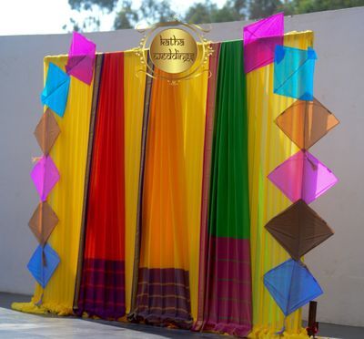 Kite Background Decoration, Kite Backdrop Decoration, Kite Theme Decoration, Kites Decorations Ideas Indian, Tilwa Decoration Ideas At Home, Kite Backdrop, Bornahan Decoration Ideas, Makarsankranti Decoration Ideas, Holi Theme Decoration At Home