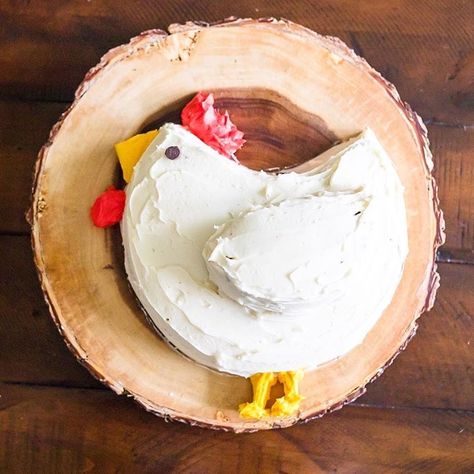 Chicken Themed Desserts, Chicken Theme Cake, Chicken Cakes Birthday, Chicken Themed Birthday Party, Chicken Birthday Cake, Chicken Birthday Party, Fun Birthday Cakes, Farm Birthday Cake, Chicken Cakes