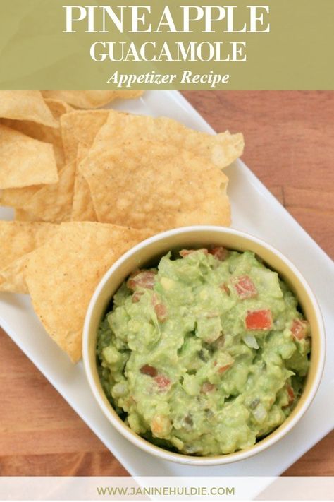 Pineapple Guacamole Recipe, Chips Appetizer, Pineapple Guacamole, Homemade Guacamole Recipe, Homemade Guacamole, Low Carb Low Sugar, Low Sugar Recipes, Mashed Avocado, Guacamole Recipe