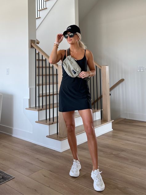 Sporty Dress Outfit, Athleisure Summer Outfits, Athletic Outfit Summer, Sporty Outfits Summer, Traveler Mini Dress, Sporty Summer Outfits, Summer Sports Outfits, Vestidos Sport, Kathleen Post