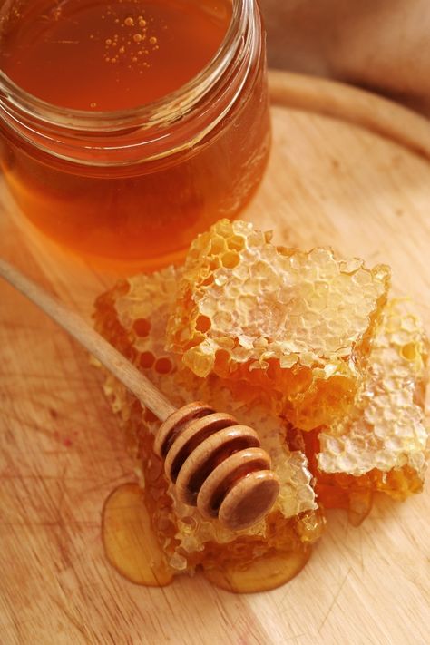 Honey | Free Photo #Freepik #freephoto #background #food #nature #table Honeycore Aesthetic, Honey Pictures, Aesthetic Honey, Honey Photography, Aesthetic Orange, Lemon Honey, Food Backgrounds, Orange Aesthetic, Honey Lemon