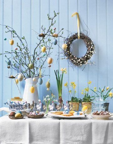 Easter Buffet, Decoration Buffet, Easter Entertaining, Easter Egg Tree, Egg Tree, Easter Tablescapes, Easter Inspiration, Branch Decor, Easter Traditions