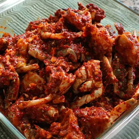 Gejang Recipe, Spicy Raw Crab, Korean Spicy Marinated Crab, Spicy Raw Marinated Crab Recipe, Spicy Marinated Crab, Raw Crab Recipe, Spicy Marinated Raw Crab, Vietnamese Crab Recipes, Raw Marinated Crab Recipe