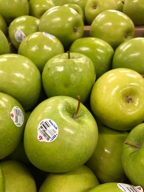 Granny Smith Apples Recipes, Green Apple Recipes, Apple Tree Care, Gourmet Apples, Classic Apple Pie, Gala Apples, Apple Varieties, Tart Baking, Green Skin