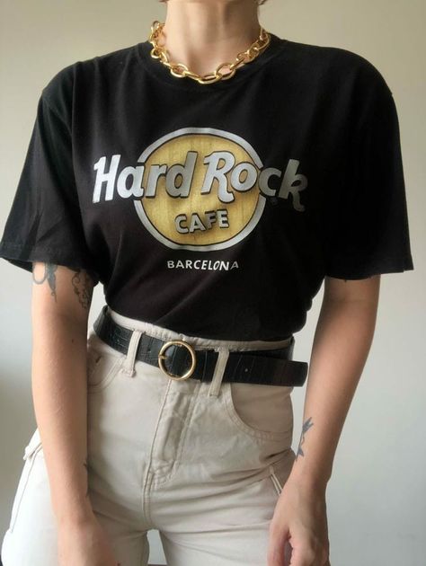 Hard Rock Cafe Outfit, Rock Aesthetic Outfits, Beautiful Dragons, Sleepy Bois, Athletic Clothes, Style Steal, Rock T Shirts, Cool Fits, Rock Cafe