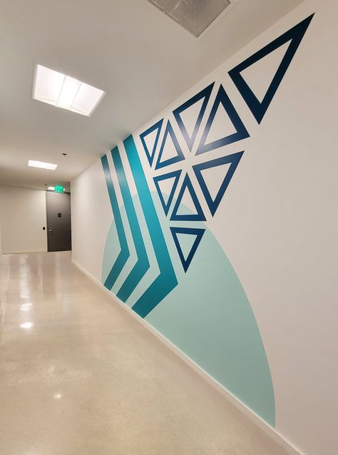 Creative Muralist for Office Murals — L Star Murals Geometric Wall Paint, Wall Paint Patterns, Office Mural, Office Wall Design, Creative Wall Painting, House Wall Design, Ombre Wall, Wall Texture Design, Diy Wall Painting