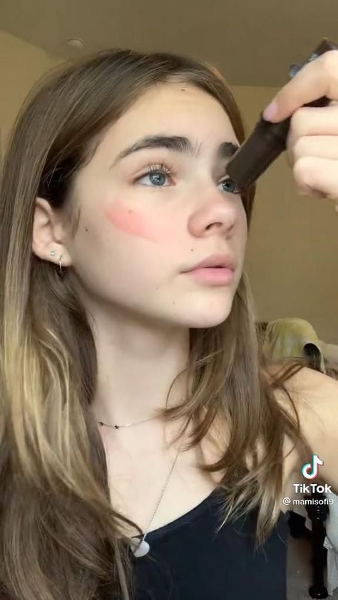 pretty girl makeup brows eyebrows routine tutorial easy cute blush teenage Teenage Make Up Tutorial, Cute Makeup Looks Aesthetic Easy, How To Blush Naturally, Teenage Makeup Looks Natural, How To Get Natural Blush, Blush Only Makeup, Teenager Makeup Looks, Only Blush Makeup, Cute Natural Makeup Tutorial