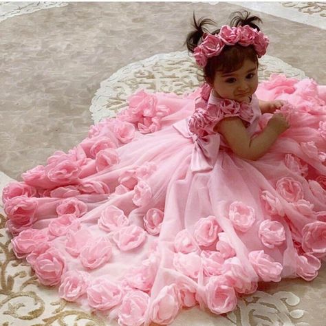 Frock Ideas, 1st Birthday Girl Dress, Girls Pageant Gowns, Birthday Frocks, Baptism Dresses, Baby Birthday Dress, Made Flowers, Cheap Flower Girl Dresses