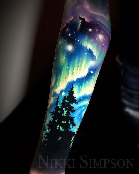 wow aurora tatt Sky Tattoo Sleeve, Galaxy Tattoo Ideas, Aurora Borealis Tattoo, Lights Tattoo, Galaxy Tattoos, Aurora Tattoo, Tree Tattoo Color, Northern Lights Tattoo, Galaxy Tattoo Sleeve