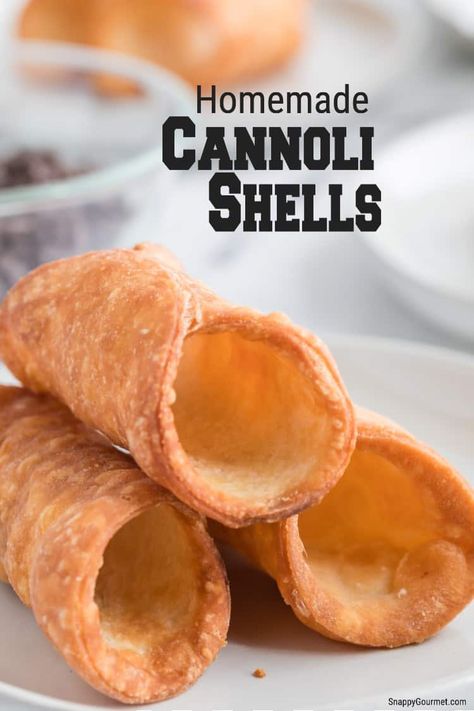 Homemade Canolli Shells, Cannoli Recipe Pasta, How To Make Canolli Shells, Homemade Canolli Recipe, Diy Canolis, Diy Cannoli Tubes, How To Make Canollis, How To Make Canollies, Canoli Shell Recipe Easy Cannoli Shells