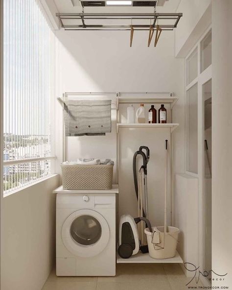 Small House Laundry Room, Laundry Room Apartment Ideas, Home Minimalist Small Houses, Small Apartment Laundry Room Ideas, Laundry Room Ideas Outdoor, Loundry Small Room, Laundry Outdoor Ideas, Small Laundry Room Inspiration, Outdoor Laundry Room Ideas Small Spaces