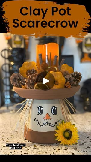 Scarecrow Pots Terra Cotta, Flower Pot Scarecrow Terra Cotta, Clay Pot Scarecrow Fall, Diy Mini Scarecrow, Fall Scarecrow Ideas, Terra Cotta Scarecrow, Flower Pot Scarecrow, Clay Pot Scarecrow, Terra Cotta Decor