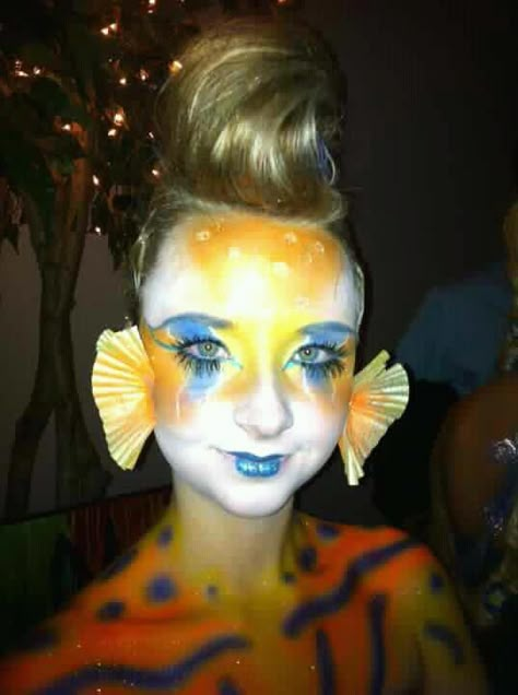 Fish Halloween makeup by:Heather Parish hpmacgirl@gmail.com or https://www.facebook.com/heatherparish.makeup Clown Fish Makeup, Last Minute Halloween Makeup, Musical Makeup, Little Mermaid Makeup, Finding Nemo Costume, The Little Mermaid Musical, Sea Costume, Fish Makeup, Mermaid Costumes