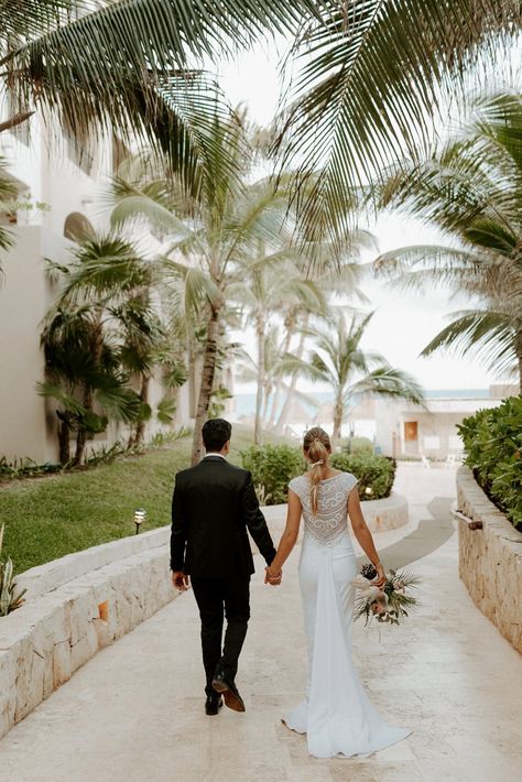 Cancun Wedding Venues, Cancun Wedding Photography, Cancun Destination Wedding, Destination Wedding Cost, Tropical Wedding Inspiration, Destination Wedding Decor, Tulum Wedding, Cancun Wedding, Destination Wedding Mexico