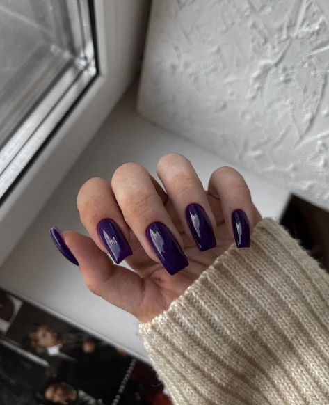 Winter Acrylic Nail Colors 2023 - 2024 18 Ideas: Get Ready to Glam Up Your Nails! - Women-Lifestyle.com Black Nails Square, Deep Purple Nails, At Home Nail Art, Nail Art Designs 2023, Brush Techniques, Home Nail Art, Nail Art Acrylic, 2023 Nail, Nails Yellow