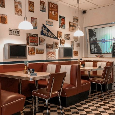 Diner Aesthetic Decor, American 50s Aesthetic, Country Diner Aesthetic, Diner Asthetic Picture, 90s Restaurant Design, Vintage Diner Interior, Cute Diner Aesthetic, Retro Restaurant Interior, Red Diner Aesthetic