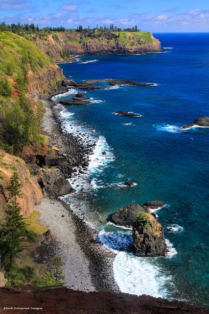 Captain Cook Lookout, Norfolk National Park, Norfolk Island | Flickr - Photo Sharing! Amazing Locations, Island Holidays, Norfolk Island, James Cook, Captain Cook, Oceania Travel, Holiday Places, Big Island, Luxor