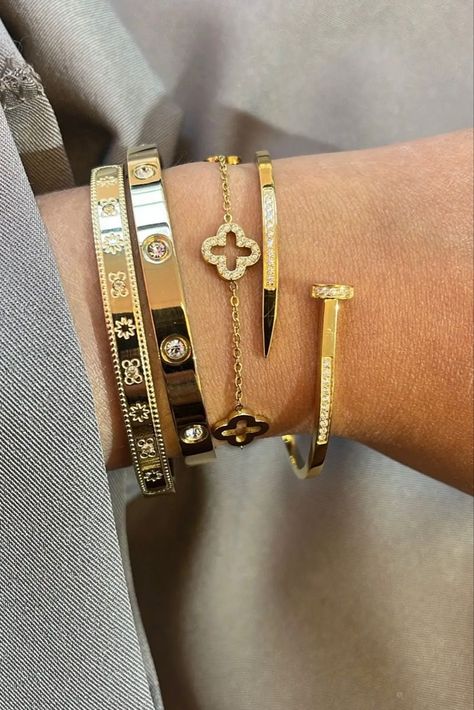 Wrist Stack, Dope Jewelry Accessories, Expensive Jewelry Luxury, Wrist Jewelry, Luxe Jewelry, Jewelry Accessories Ideas, Dope Jewelry, Gold Bracelets, Jewelry Fashion Trends