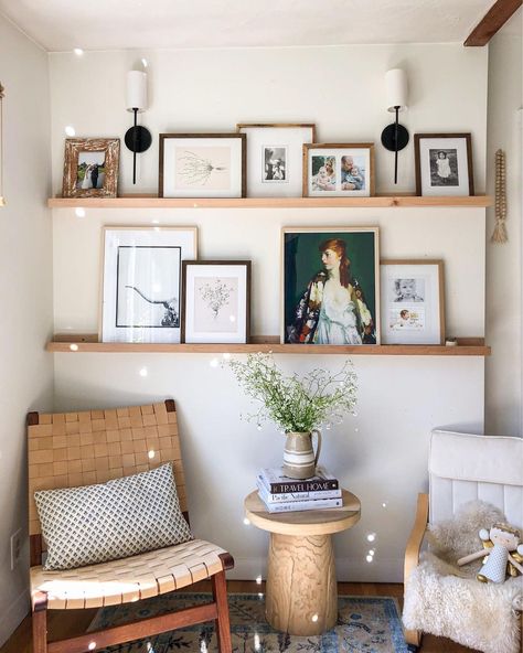 Farmhouse Gallery Wall, Gallery Shelves, Photo Ledge, Rustic Wooden Shelves, Picture Shelves, Picture Ledge, Art Shelves, Stylish Chairs, Decoration Inspiration