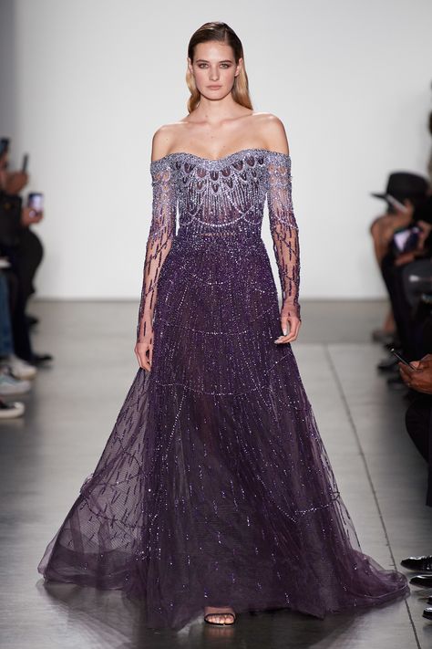 Pamella Roland Fall 2020 Ready-to-Wear Fashion Show - Vogue Pamella Roland, Fantasy Dresses, Lace Bridal, Couture Gowns, Gorgeous Gowns, Beautiful Gowns, Couture Dresses, Fancy Dresses, Purple Dress